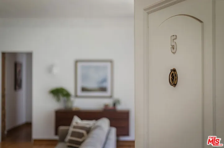 1143 S Westmoreland Avenue 5, Los Angeles, California 90006