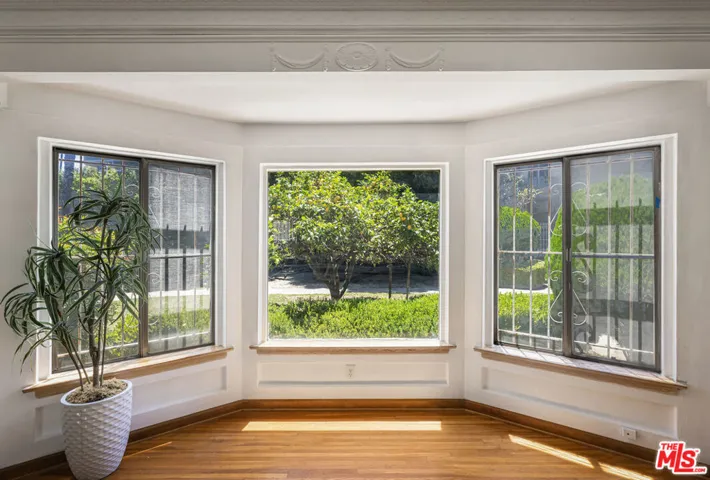 1143 S Westmoreland Avenue 5, Los Angeles, California 90006