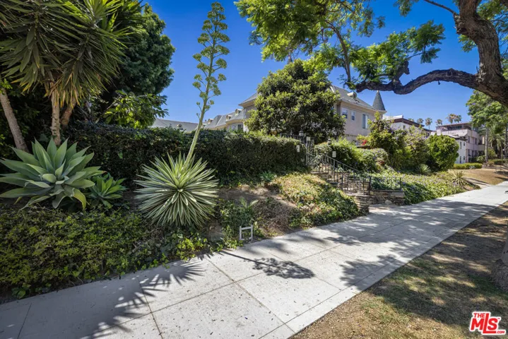 1143 S Westmoreland Avenue 5, Los Angeles, California 90006