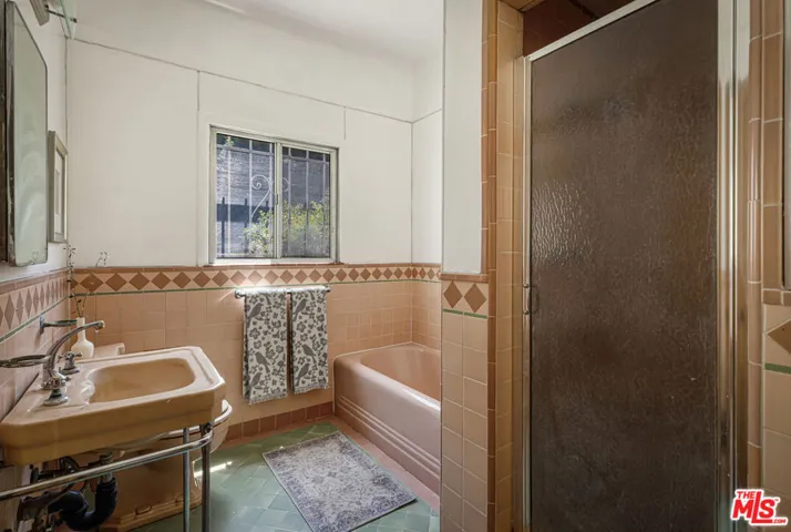 1143 S Westmoreland Avenue 5, Los Angeles, California 90006
