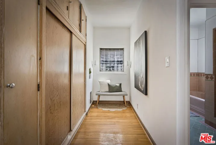 1143 S Westmoreland Avenue 5, Los Angeles, California 90006