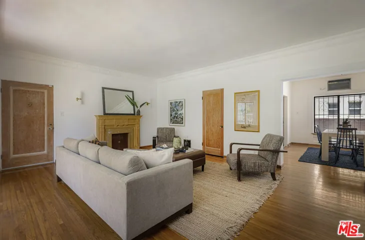 1143 S Westmoreland Avenue 5, Los Angeles, California 90006