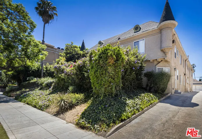 1143 S Westmoreland Avenue 5, Los Angeles, California 90006
