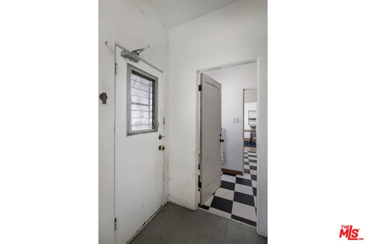 1143 S Westmoreland Avenue 5, Los Angeles, California 90006
