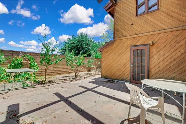 12915 Greensboro, Victorville, California 92395