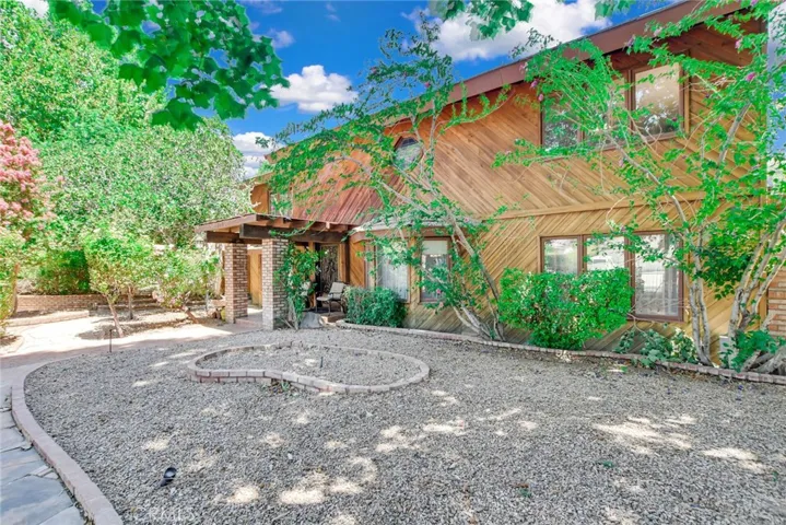 12915 Greensboro, Victorville, California 92395