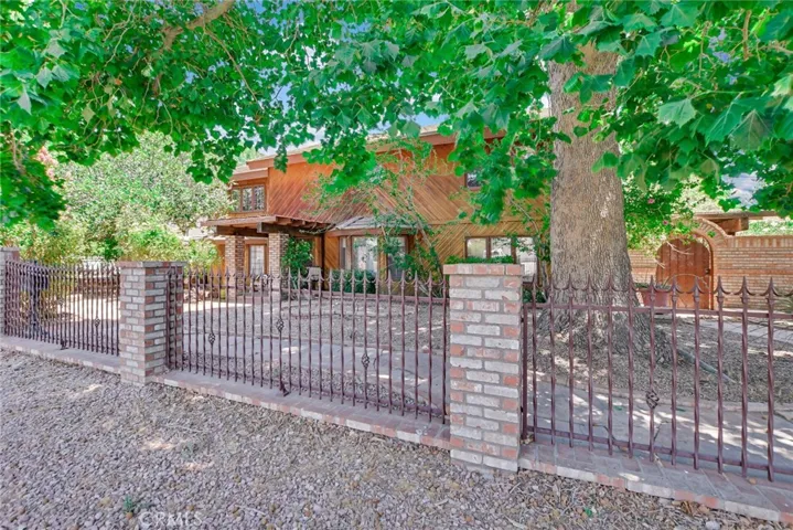 12915 Greensboro, Victorville, California 92395