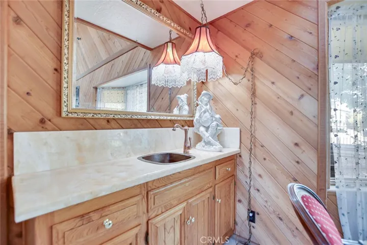 12915 Greensboro, Victorville, California 92395