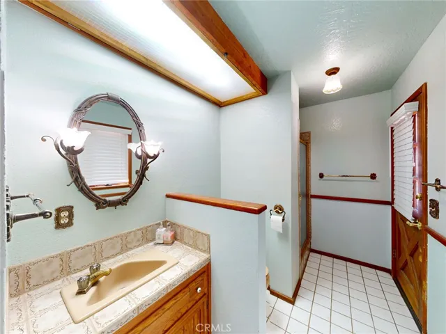 12915 Greensboro, Victorville, California 92395