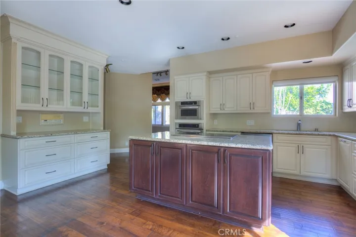 5839 Via Susana, Riverside, California 92506