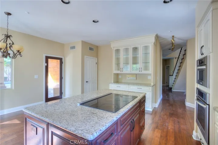 5839 Via Susana, Riverside, California 92506