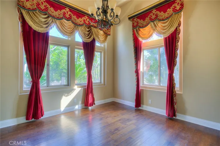 5839 Via Susana, Riverside, California 92506