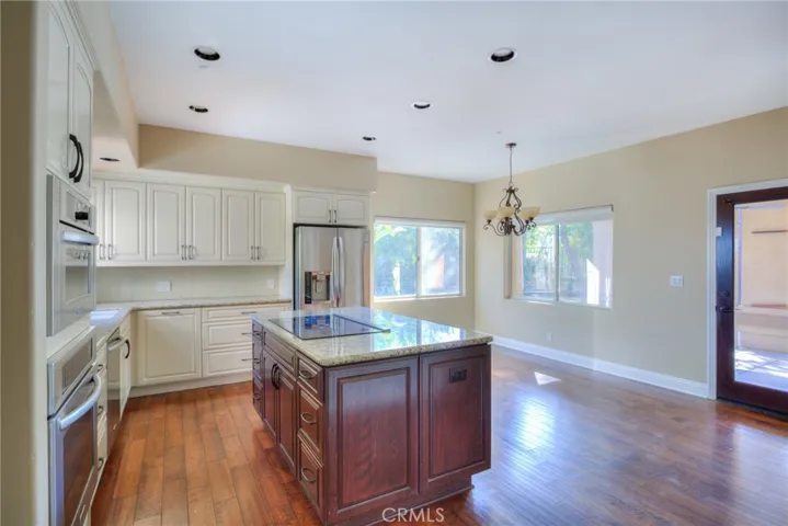 5839 Via Susana, Riverside, California 92506
