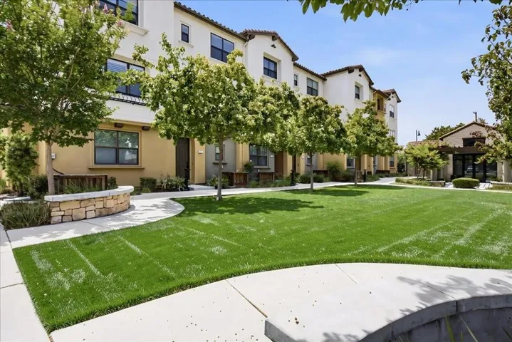 390 Camarillo Terrace, Sunnyvale, California 94085