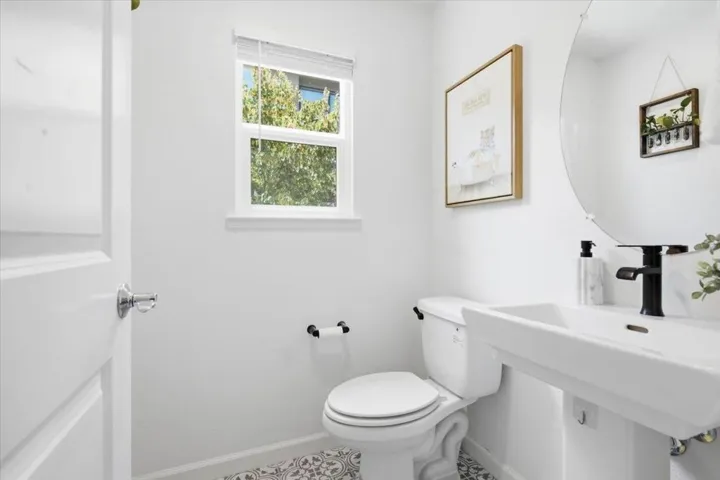 390 Camarillo Terrace, Sunnyvale, California 94085