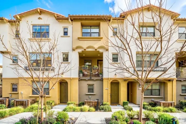 390 Camarillo Terrace, Sunnyvale, California 94085