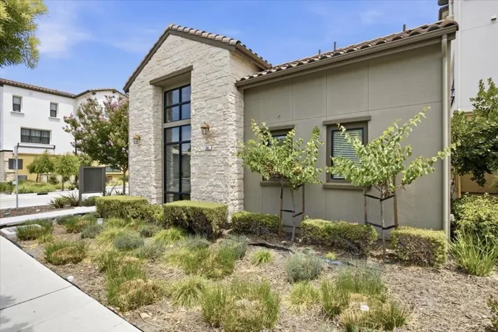 390 Camarillo Terrace, Sunnyvale, California 94085