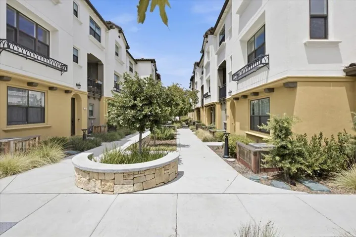 390 Camarillo Terrace, Sunnyvale, California 94085