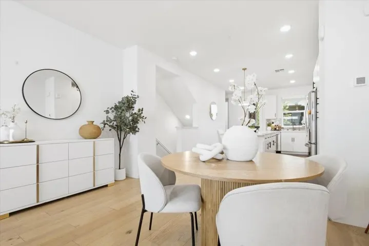 390 Camarillo Terrace, Sunnyvale, California 94085