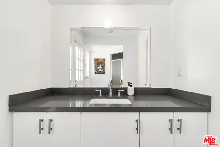 4555 Don Pio Drive, Los Angeles, California 91364