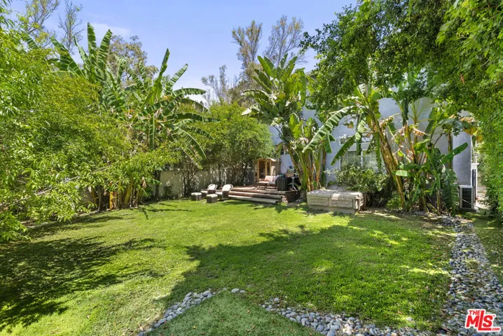 4555 Don Pio Drive, Los Angeles, California 91364