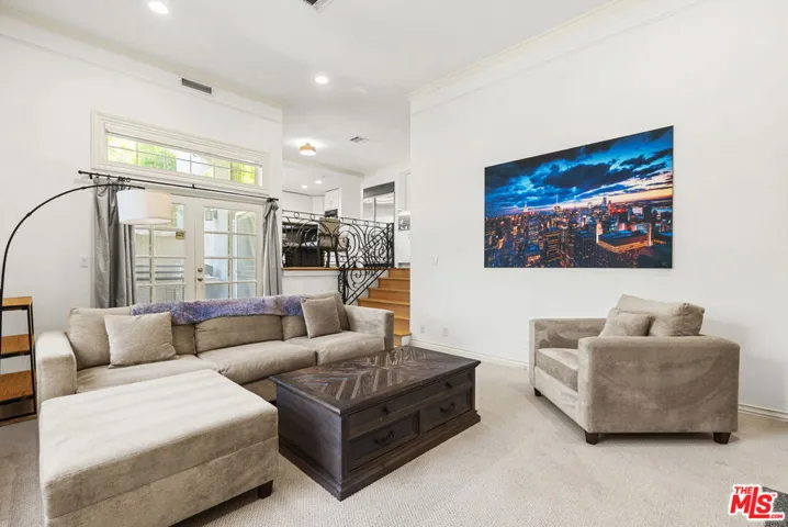4555 Don Pio Drive, Los Angeles, California 91364