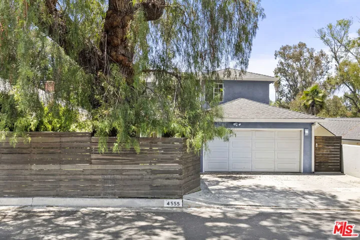 4555 Don Pio Drive, Los Angeles, California 91364