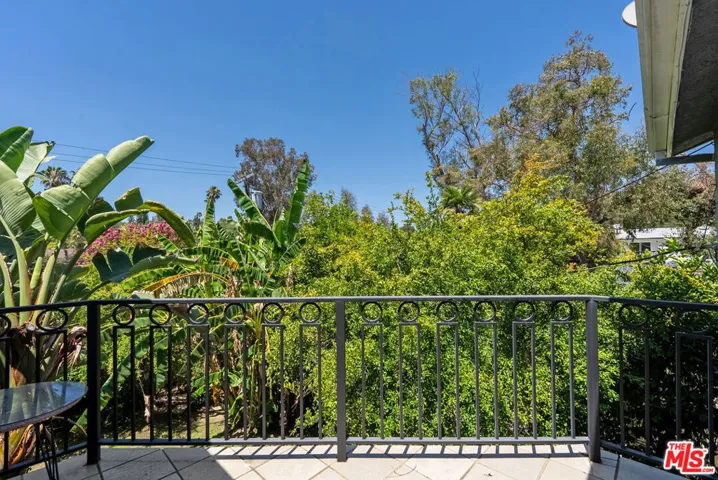 4555 Don Pio Drive, Los Angeles, California 91364