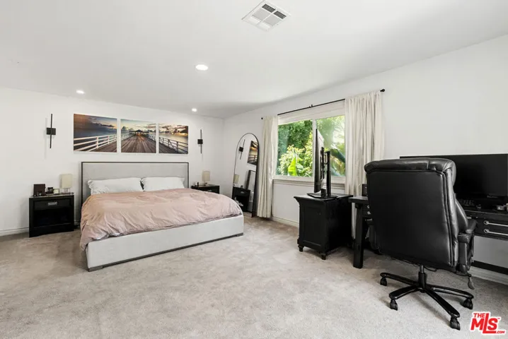 4555 Don Pio Drive, Los Angeles, California 91364