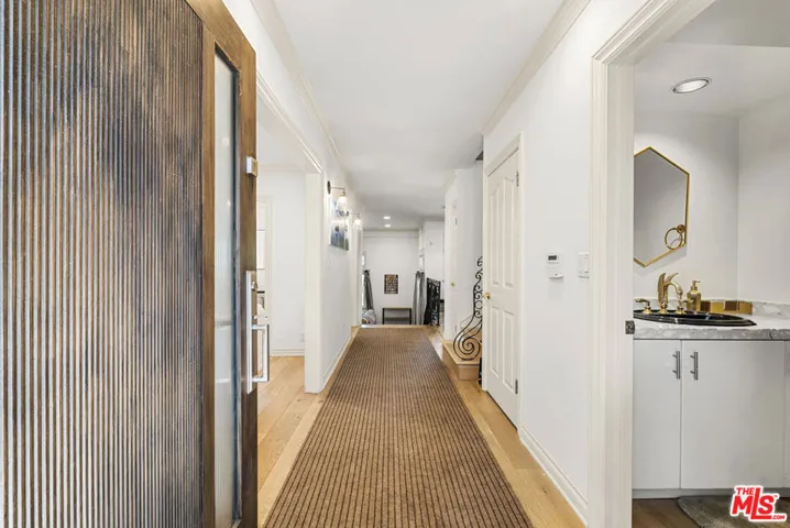 4555 Don Pio Drive, Los Angeles, California 91364