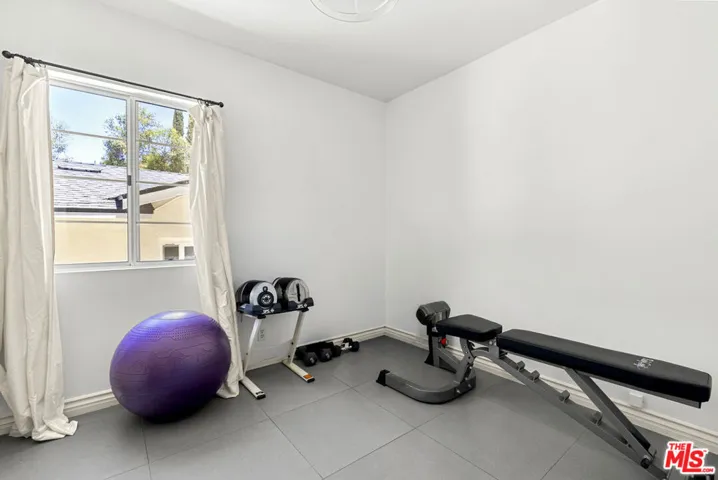 4555 Don Pio Drive, Los Angeles, California 91364
