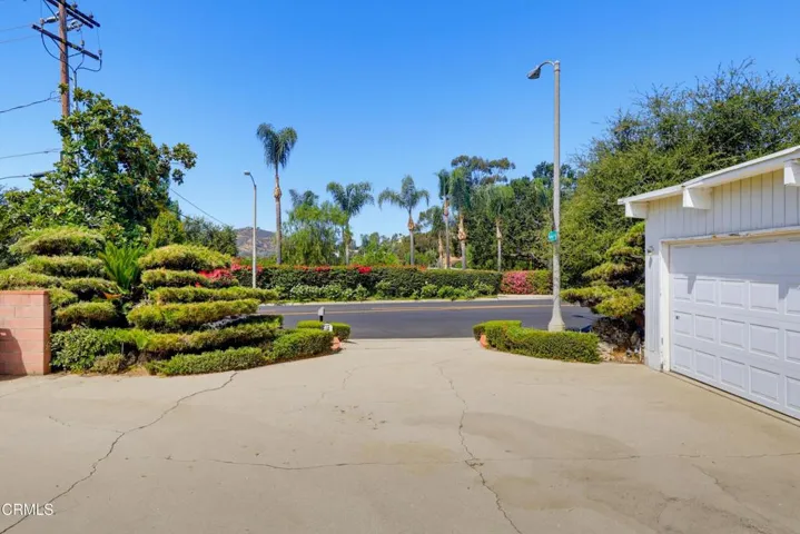1980-n-arroyo-blvd-009