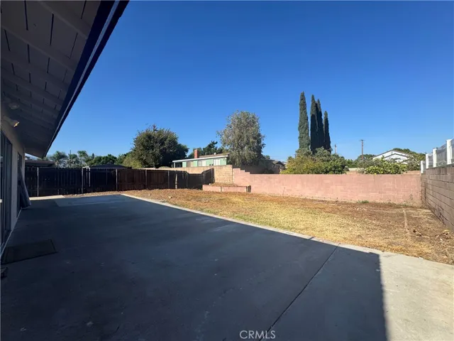 974 N Darfield, Covina, California 91724
