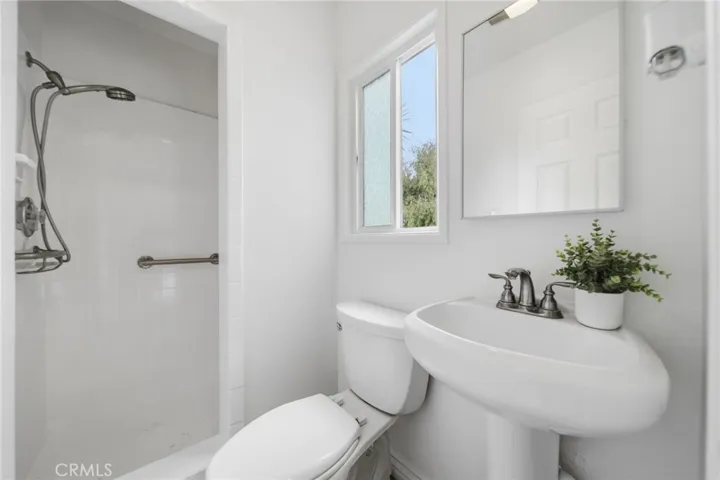 3249 Petaluma, Long Beach, California 90808