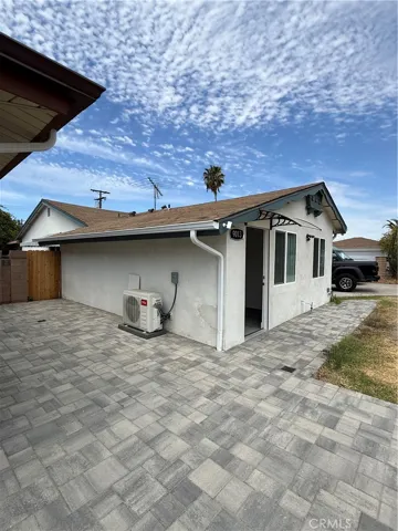 9013 Oneida, Los Angeles, California 91352