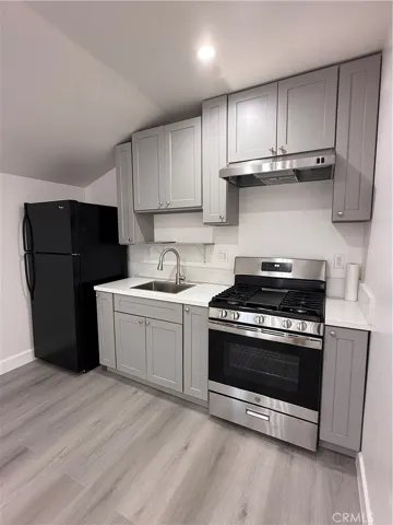 9013 Oneida, Los Angeles, California 91352