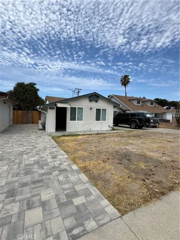 9013 Oneida, Los Angeles, California 91352