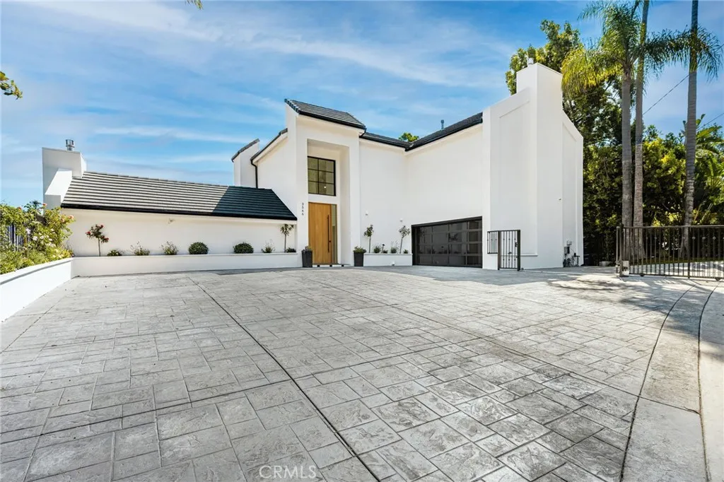 3566 Beverly Glen, Sherman Oaks, California 91423 — photo 5