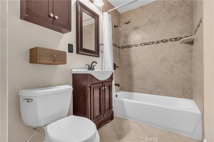 5944 Pennswood, Lakewood, California 90712