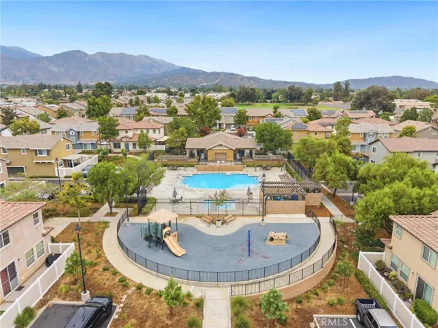 HOA Grounds