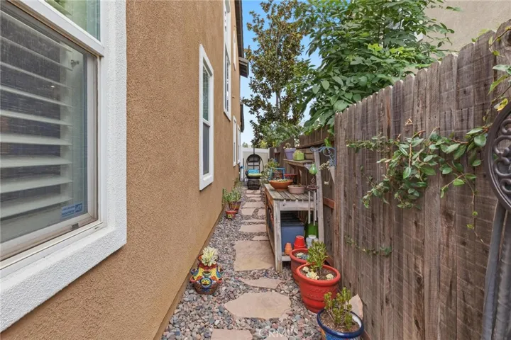 33992 Lily, Yucaipa, California 92399