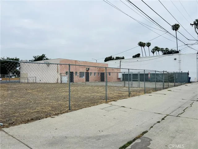6184 Atlantic Ave, Long Beach, California 90805