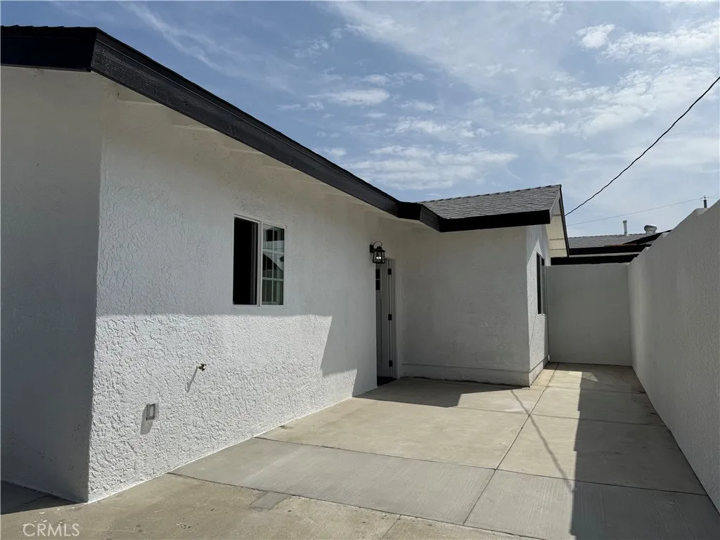 9452 Rose Ave
