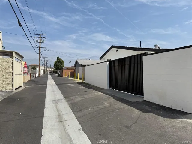 9452 Rose Avenue B, Montclair, California 91763