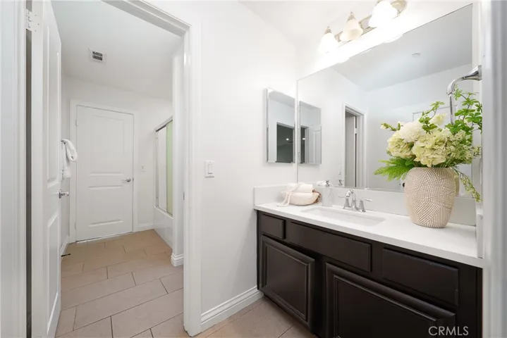 5080 S Oxford Ln., Ontario, California 91762