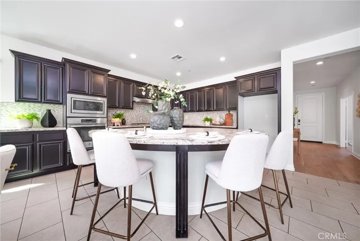 5080 S Oxford Ln., Ontario, California 91762