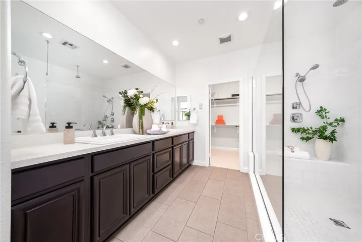 5080 S Oxford Ln., Ontario, California 91762