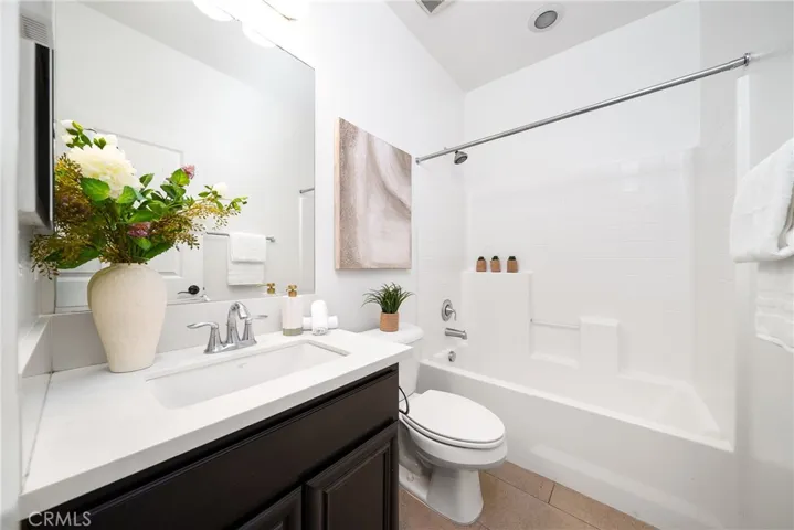 5080 S Oxford Ln., Ontario, California 91762