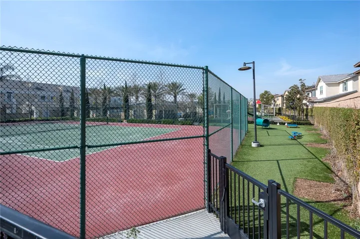 5080 S Oxford Ln., Ontario, California 91762