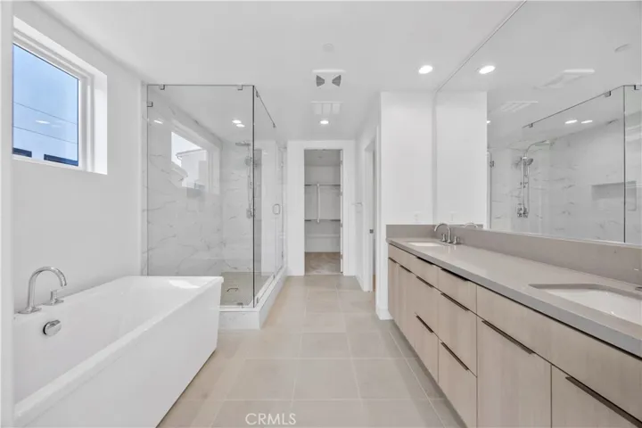 169 Creation, Irvine, California 92618